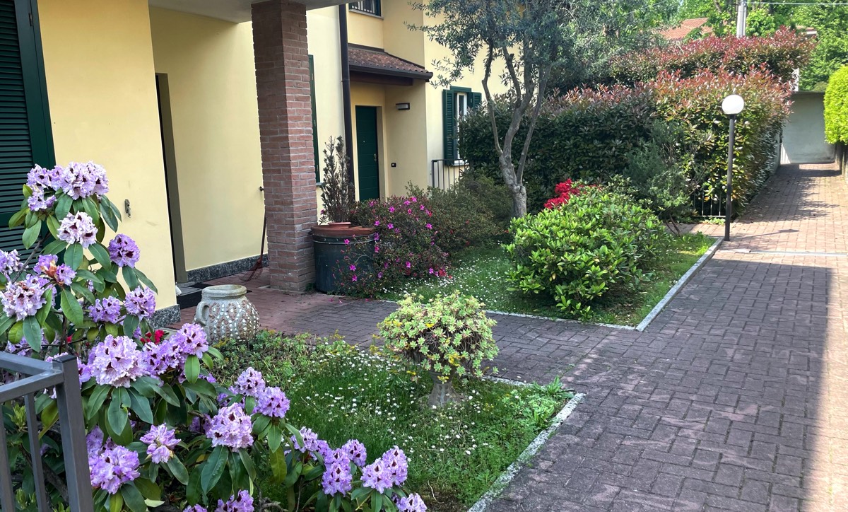 giardinetto e ingresso